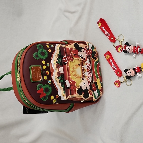 Disney Loungefly Mickey & Minnie Hot Cocoa  Mini Backpack with Wrist Keychains - Picture 1 of 16